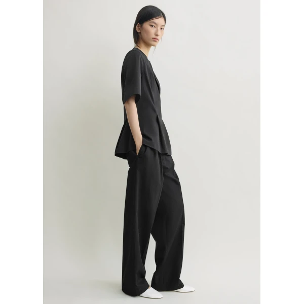 Toteme Tailored cotton top in Black, view 3