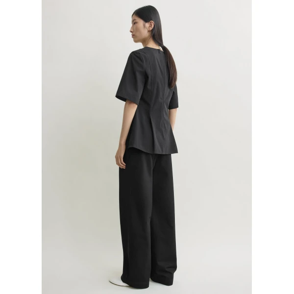 Toteme Tailored cotton top in Black, view 4
