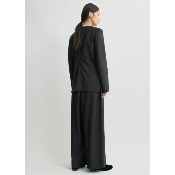 Toteme Tailored dinner blouse in Black, view 4