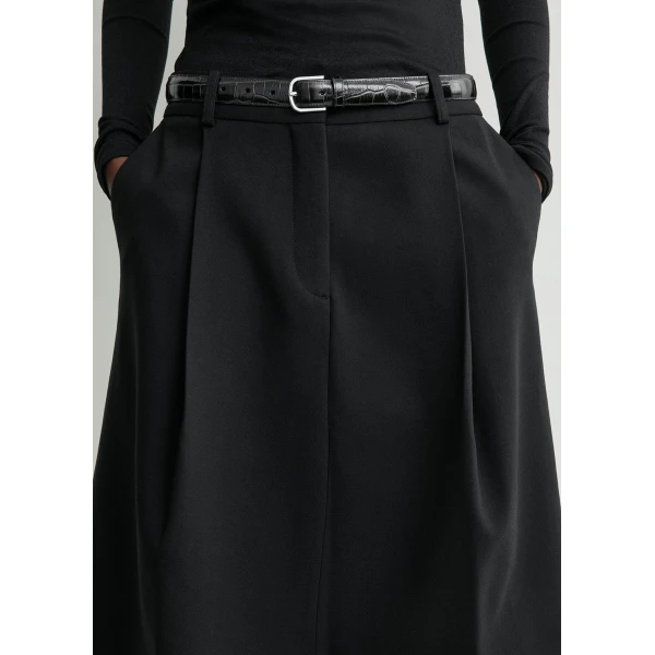 Toteme Tailored pleat skirt in Black, view 5