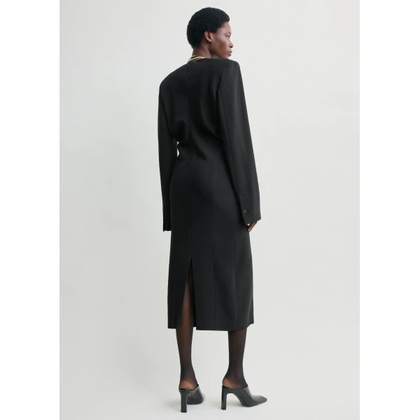 Toteme Tailored slouch dress in Black, view 4