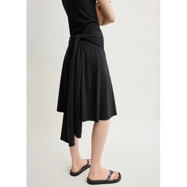 Toteme Tie-waist jersey shorts in Black, view 5