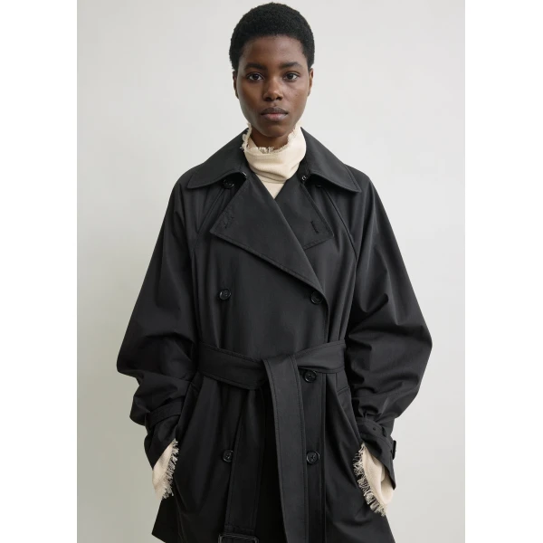 Toteme Washed cotton trench in Washed black Coat, view 6