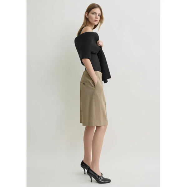 Toteme Wide fluid shorts in Taupe, view 3
