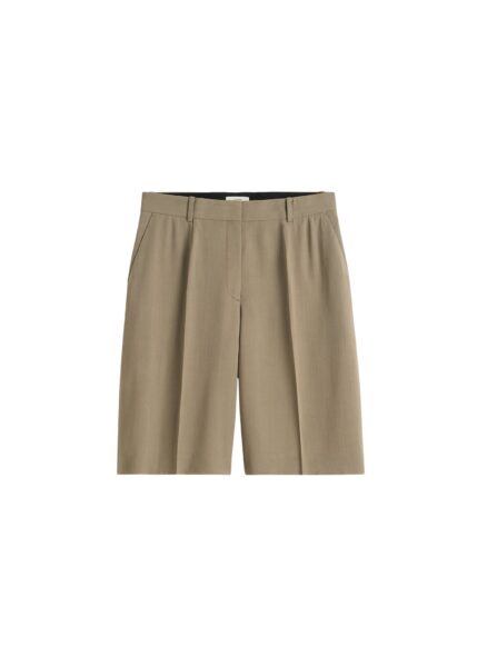 Totême Wide fluid shorts in Taupe - Shorts - Scandinavian Minimalist Luxury at Luxury Shoes 