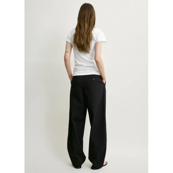 Toteme Wide-ribbed v-neck tee in Optic white Top, view 3