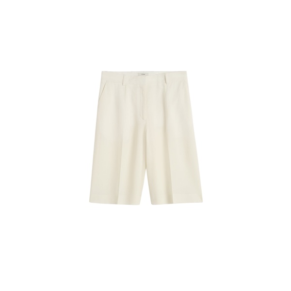 Totême Wide tailored shorts in Ecru - Shorts - Scandinavian Minimalist Luxury at Luxury Shoes 