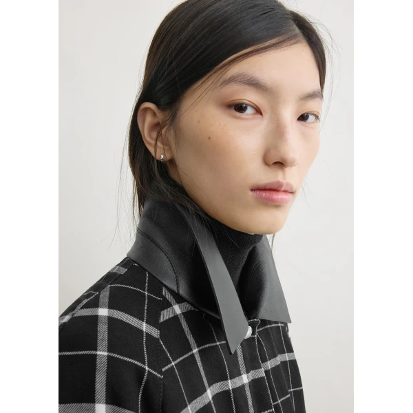 Toteme Windowpane country coat in Black / White, view 6
