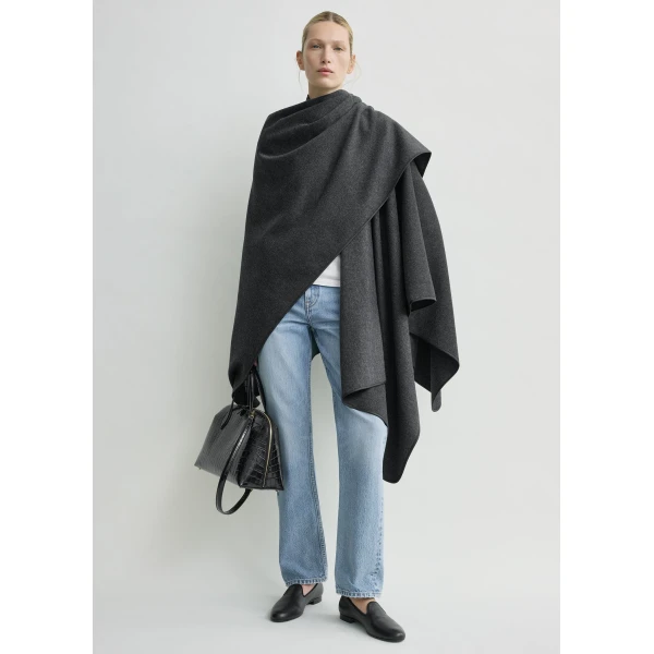 Toteme Winter flannel cape charcoal in Charcoal melange, view 2