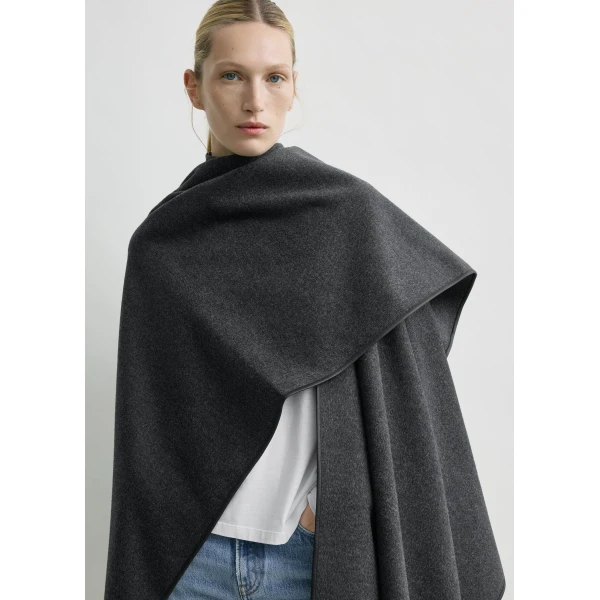 Toteme Winter flannel cape charcoal in Charcoal melange, view 6