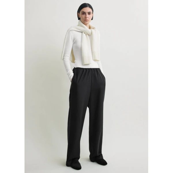 Toteme Winter pj bottoms in Black, view 3
