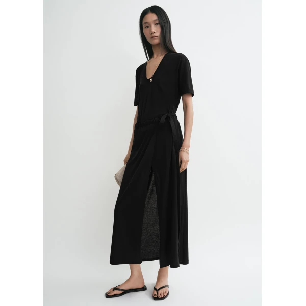 Toteme Wrap skirt in Black, view 2