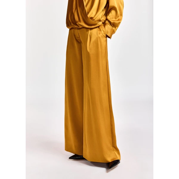 Essentiel Antwerp Ochre wide-leg satin pants, view 3