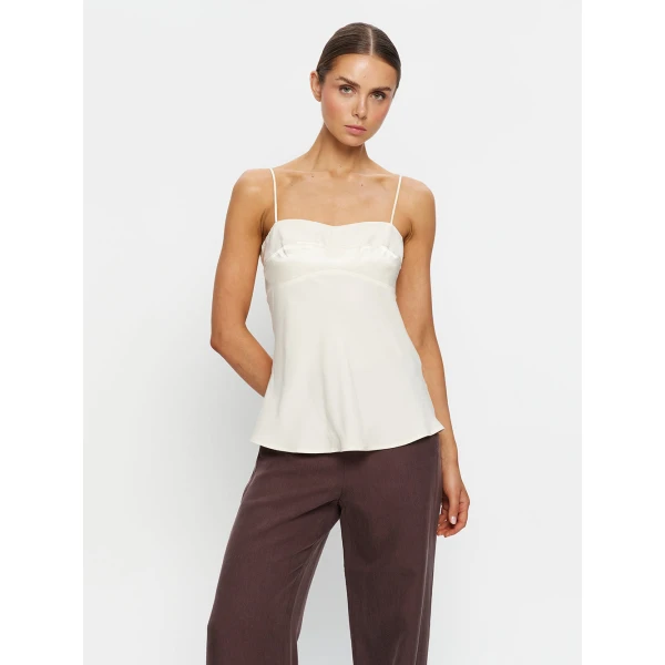 Kivari Fira Top in Ivory, view 2