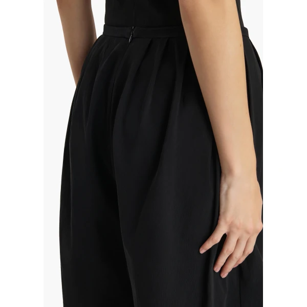 Khaite Poppy Short in Black, view 6