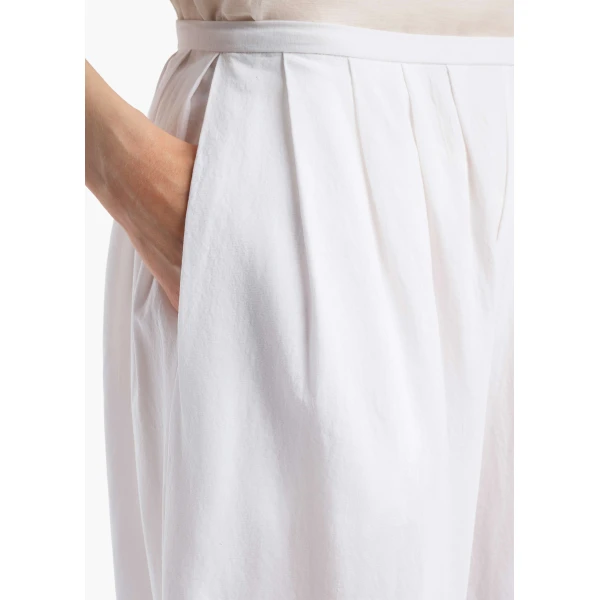 Khaite Poppy Short in White, view 5