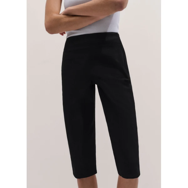 Me and Em ME+EM Capri Trouser in Black, view 3