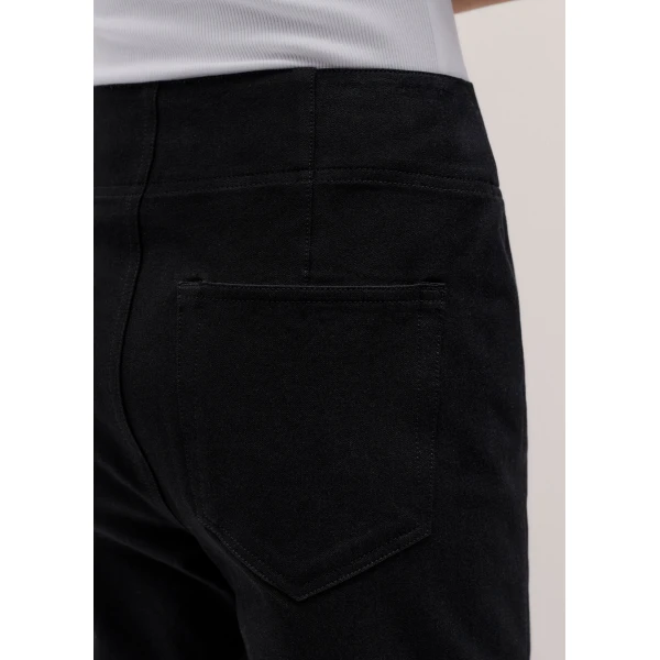 Me and Em ME+EM Capri Trouser in Black, view 4
