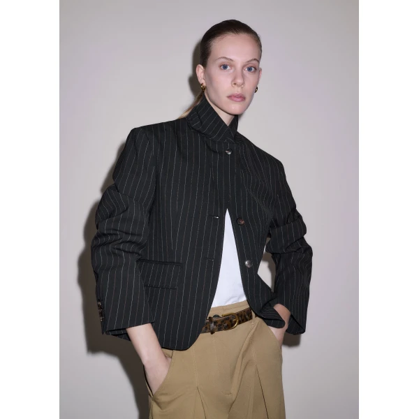 Me and Em ME+EM Icon Oversized Short Blazer in Black, view 2