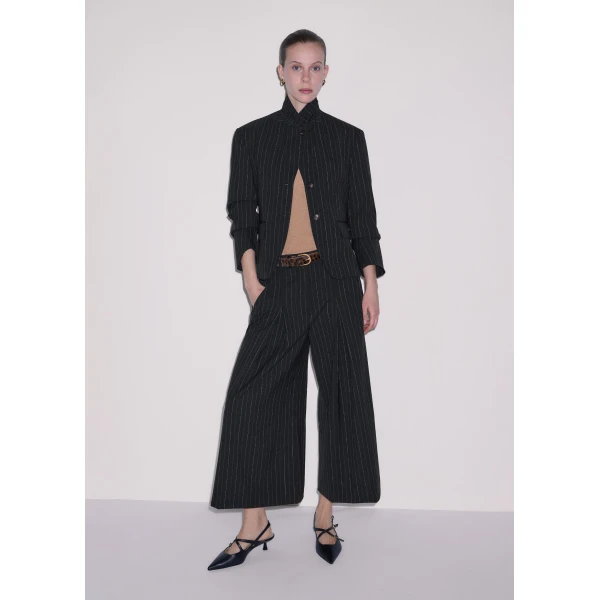 Me and Em ME+EM Icon Oversized Short Blazer in Black, view 4