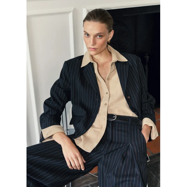 Me and Em ME+EM Luxe Straight Shirt in Pale Tan, view 3