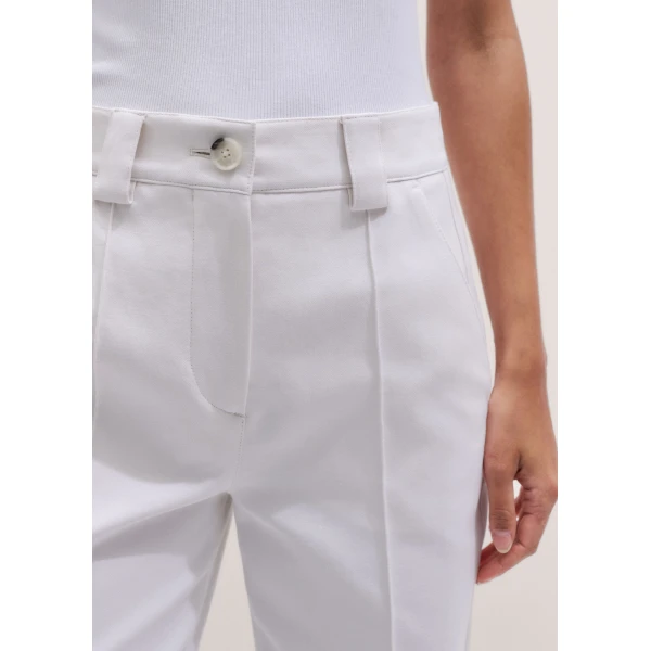 Me and Em ME+EM Straight Crop Trouser in Soft White, view 4