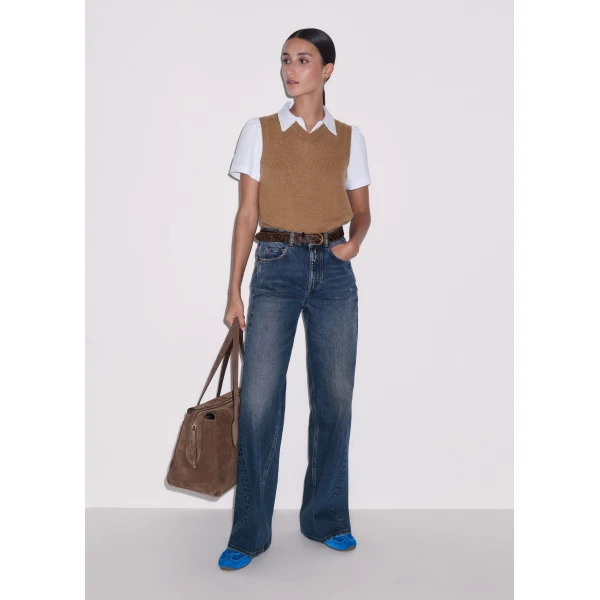 Me and Em ME+EM V-Neck Relaxed Knit Vest in Camel Mélange, view 5