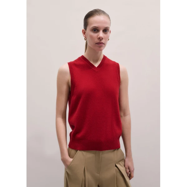 Me and Em ME+EM V-Neck Relaxed Knit Vest in Deep Ruby Red Mélange, view 6