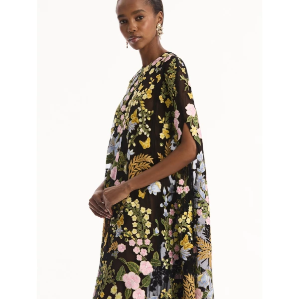 Oscar de la Renta Dominican Mixed-Floral Guipure Caftan, view 4