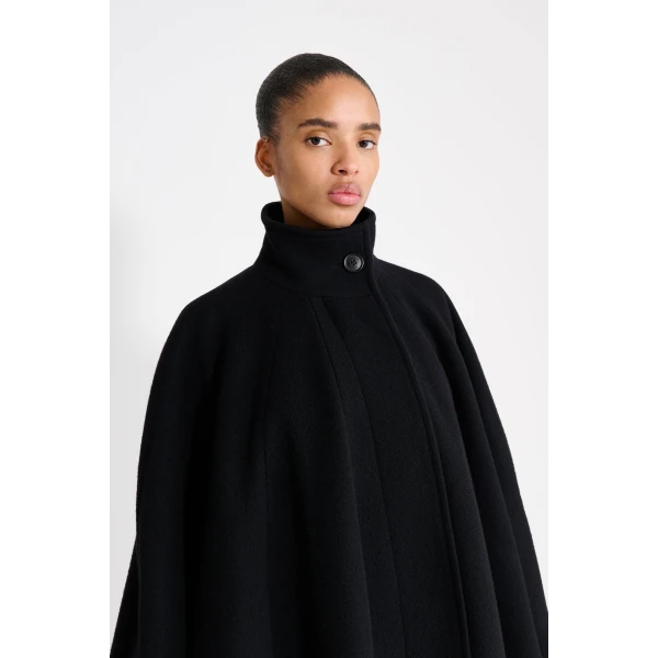 Viktor & Rolf Balloon Wool Coat in Black, view 4