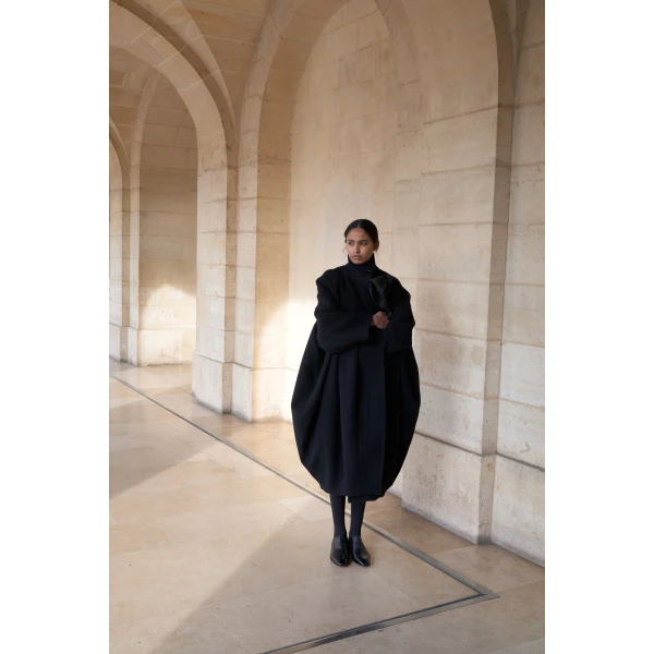 Viktor & Rolf Balloon Wool Coat in Black, view 5