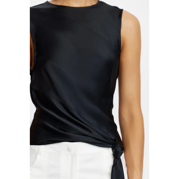 Acler Midton Top in Black, view 4