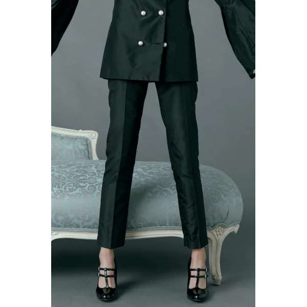 Macgraw Non chalant Silk Trouser in black, view 3