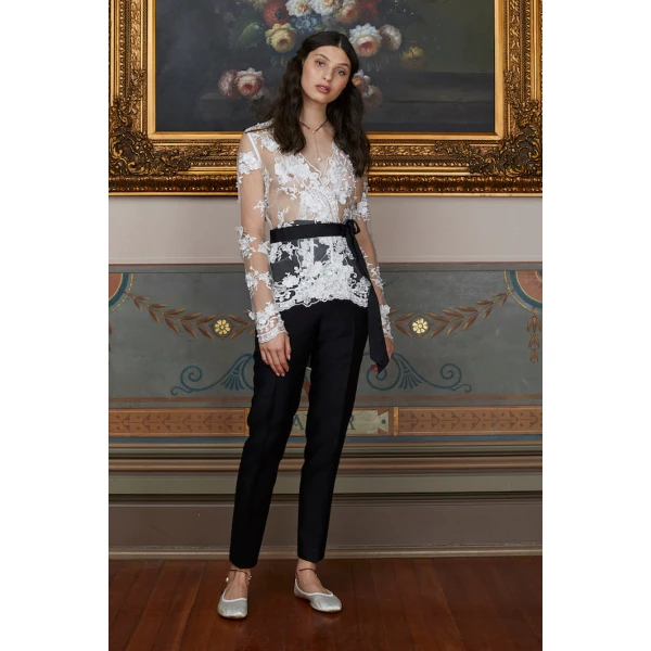Macgraw Non chalant Trouser in black, view 3