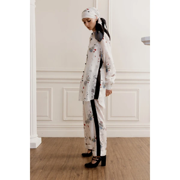 Macgraw Rhythmic Trouser in white print, view 3