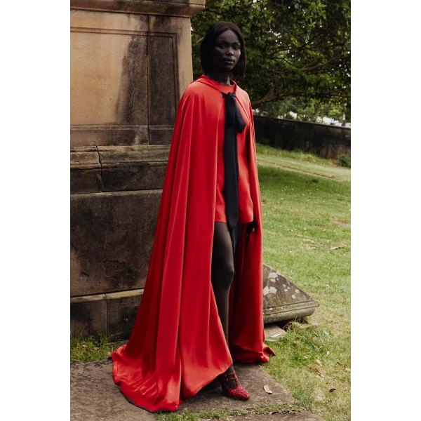 Macgraw Riding Cape in Red silk, view 3