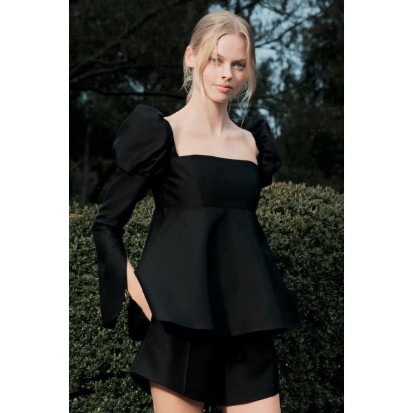 Macgraw Swifts Top in Black, view 2
