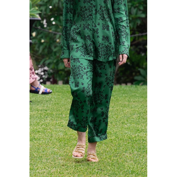 Macgraw Vagabond Trouser in green print, view 3