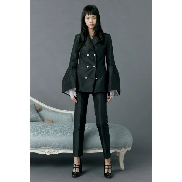 Macgraw Wing Blazer in Black, view 2