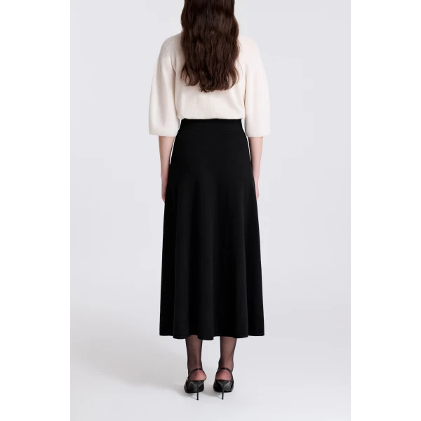 Nour Hammour Sola in Black Skirt, view 4