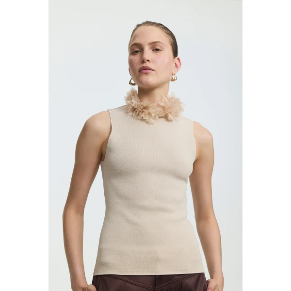 Vanilla knitwear