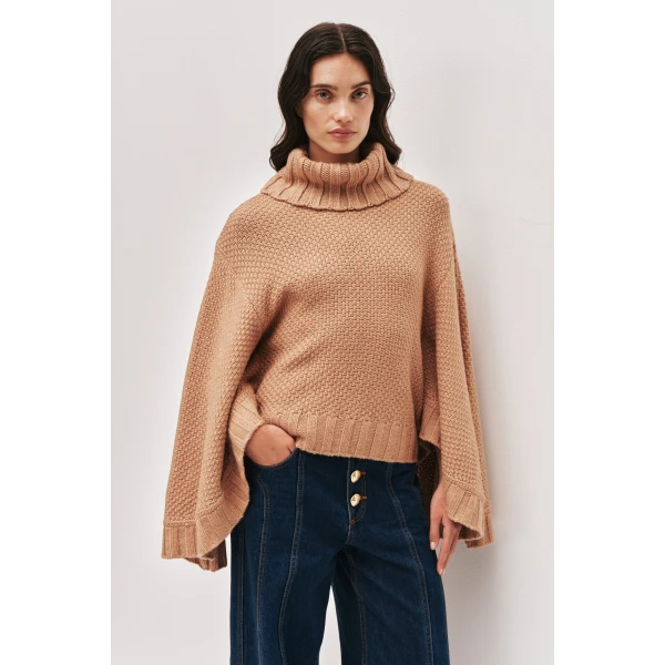 Camel knitwear