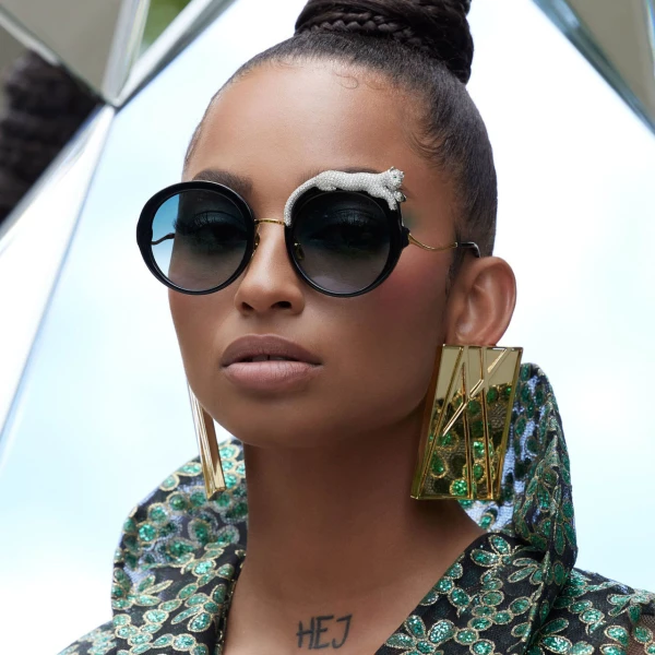 Rose et la Roue Sun Sunglasses in Tobacco - Image 3