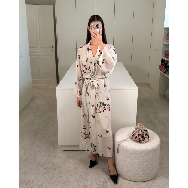 Bernadette robes