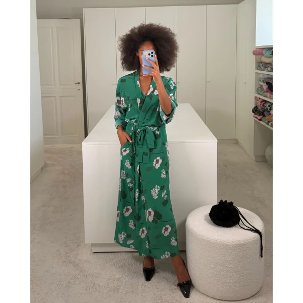 Bernadette robes