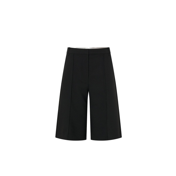 Camilla and Marc Mackinley Short in Black | Shorts | Luxury Shoes 