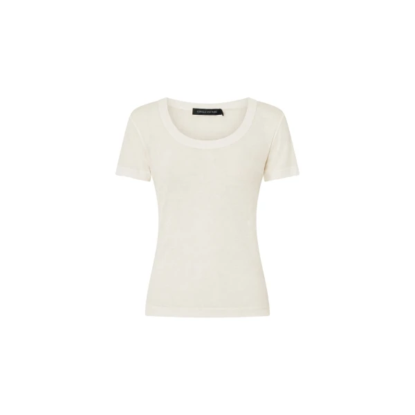 Siona Light Weight Fitted Tee in Cream