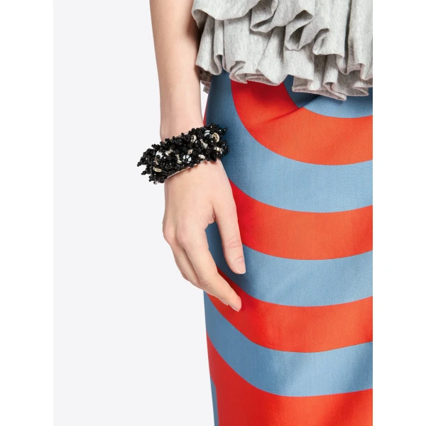 Beaded cuff bracelet in Black - Image 2
