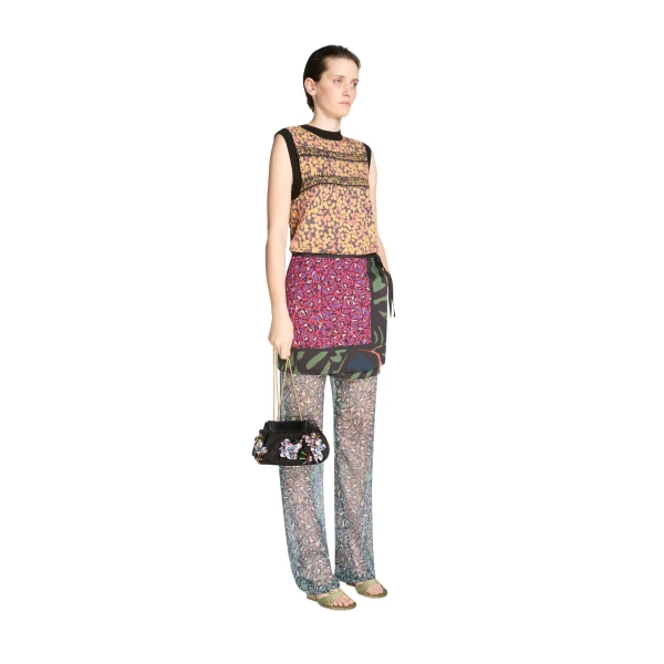 Embroidered clutch bag in Black - Image 5
