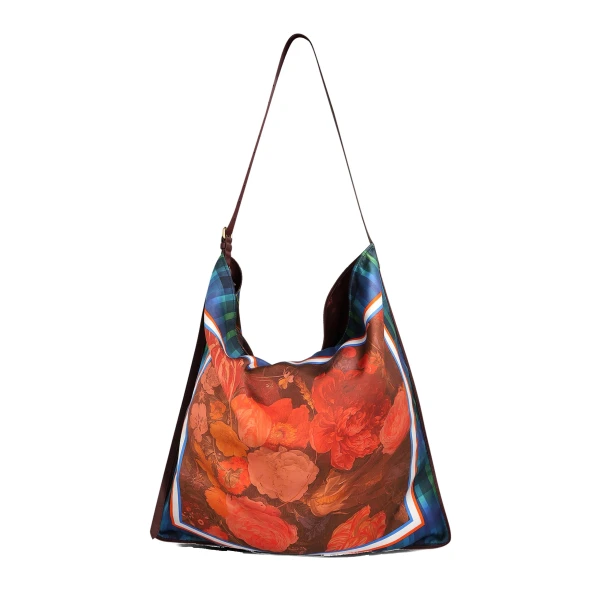 Oversized scarf bag in Red